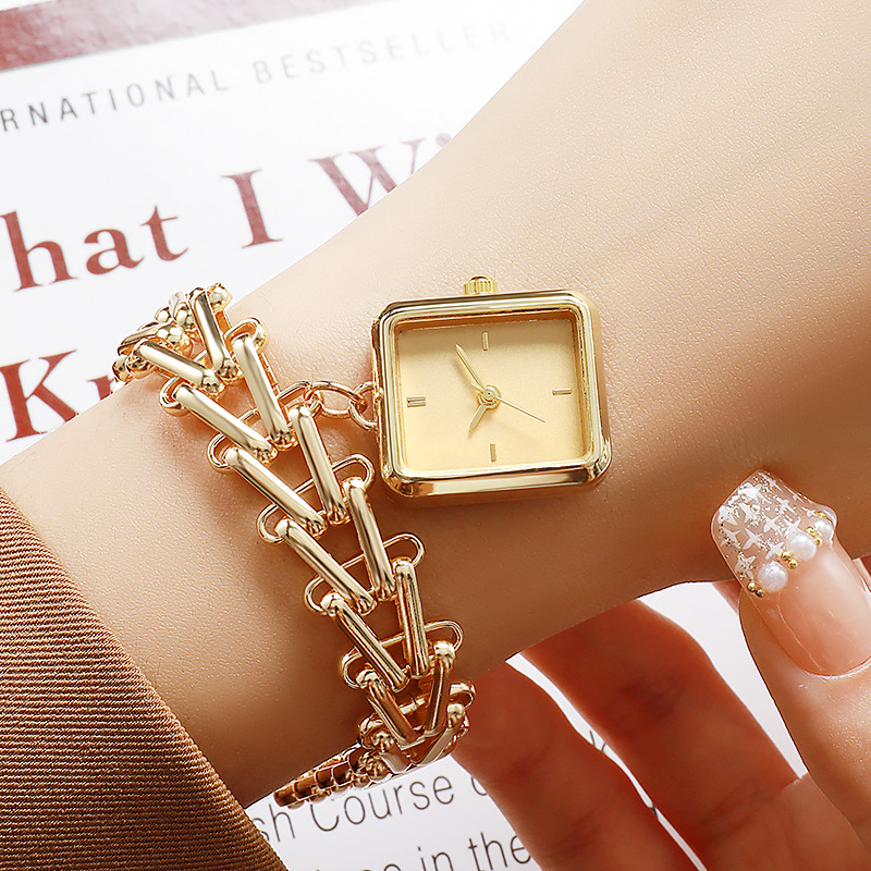 Women Quartz Watch Light Luxur - Watch Triangle Luxury recension och pris