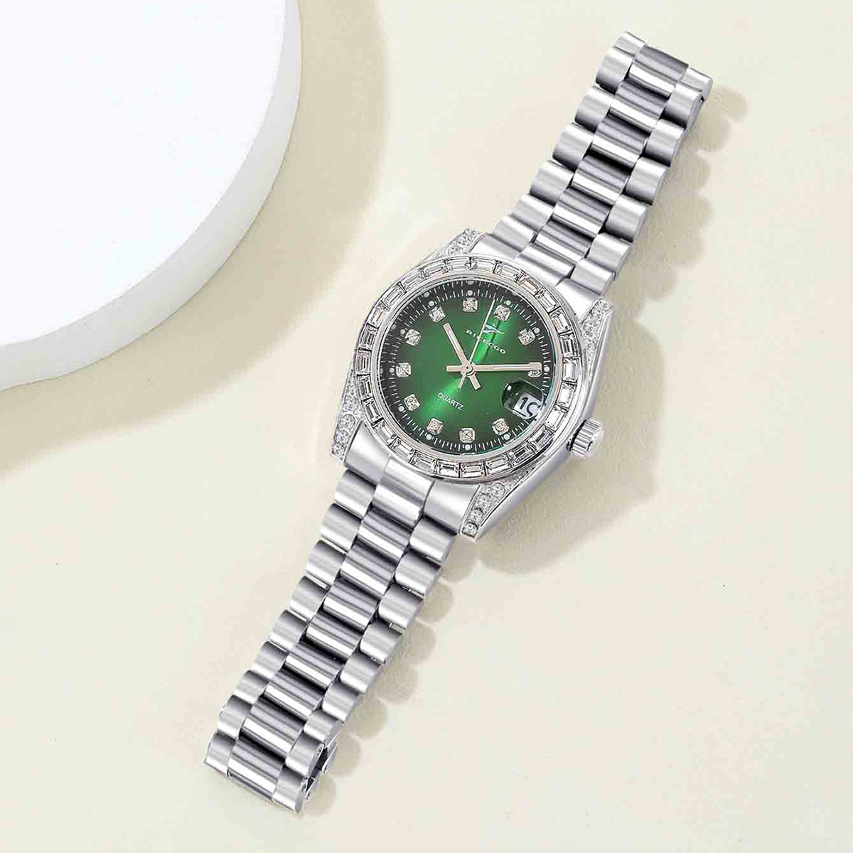 Classic green dial studded dia - Perpetual Calendar Watch recension och pris