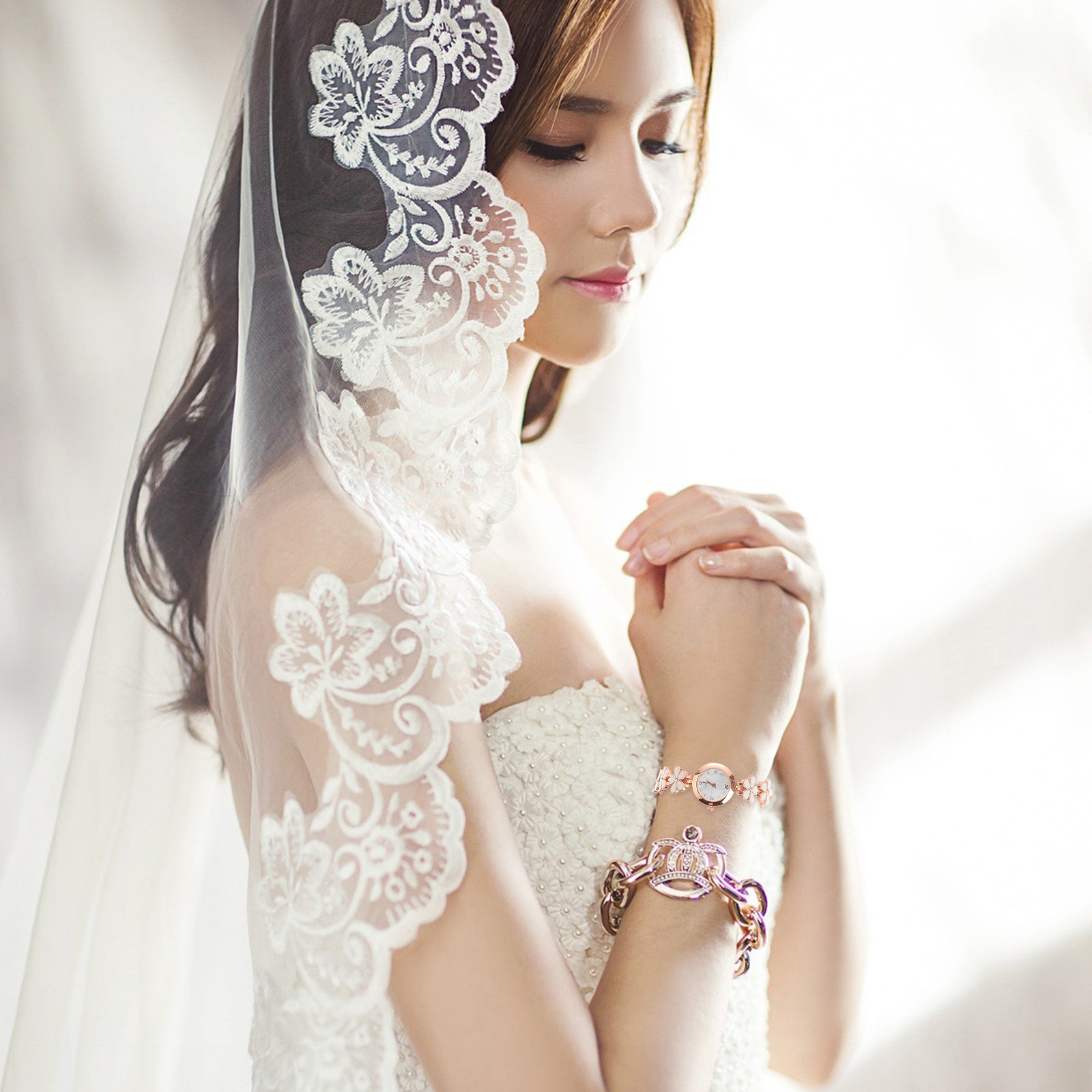 Elegant Crystal Quartz Bracele - Luxury Watches recension och pris